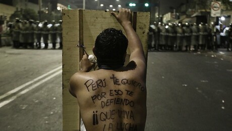 Prvi dani na vlasti pod vatrom: Predsednik Perua suočava se sa masovnim protestima i prvim žrtvama