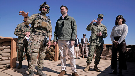 Играње ватром у Калифорнији: Фрагменти гранате погодили обезбеђење Џеј Ди Венса