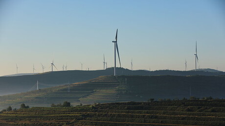 Спиновању никад краја: Британски медији шире страх и од кинеских ветрогенератора