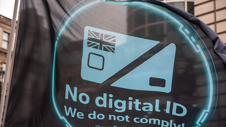 Британија – борба између сопственог и дигиталног идентитета