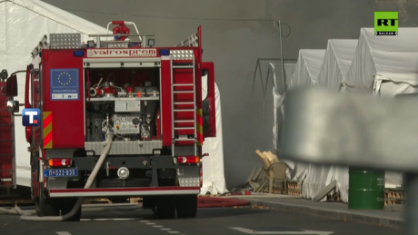 Pucnji i požar ispred Skupštine Srbije; Vučić: Desio se teroristički akt (VIDEO)