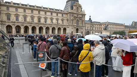 Лувр после пљачке, први пут отворен за посетиоце