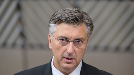 Пленковић са Мацутом у Лондону о НИС-у: Хрватски премијер поново нуди промену власништва