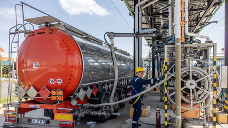 Mađarska se sprema za vanrednu situaciju: Uvodi hitne benzinske stanice