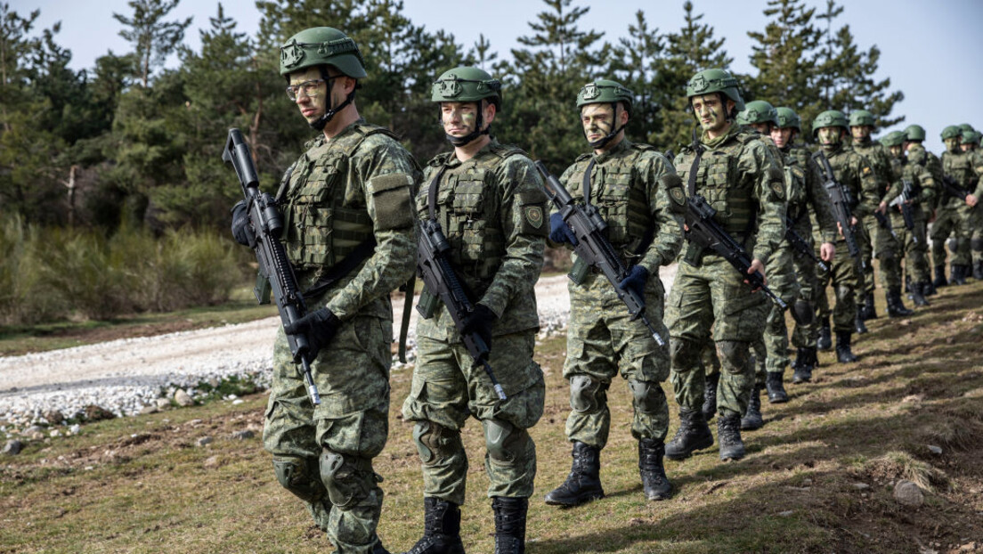 Творац "косовске војске" и учесник НАТО агресије: Коме се данас обраћа Џефри Фишер и зашто