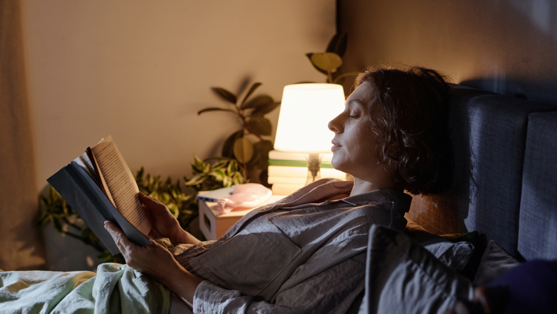 Будите се у току ноћи? Ево зашто то није увек разлог за бригу - већ природна појава