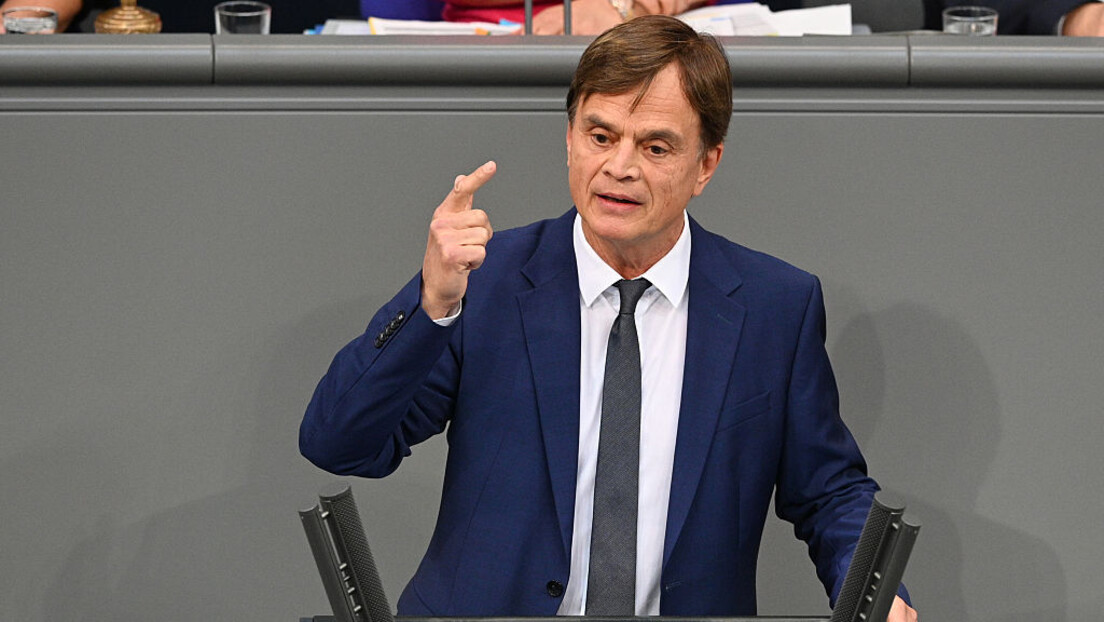 Политичар АфД-а ком је Антифа запалила ауто: Дискретна солидарност политичких противника