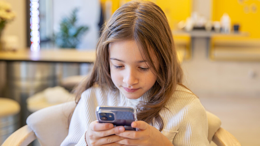 Дигитални родитељски надзор: Русија уводи СИМ картице за децу