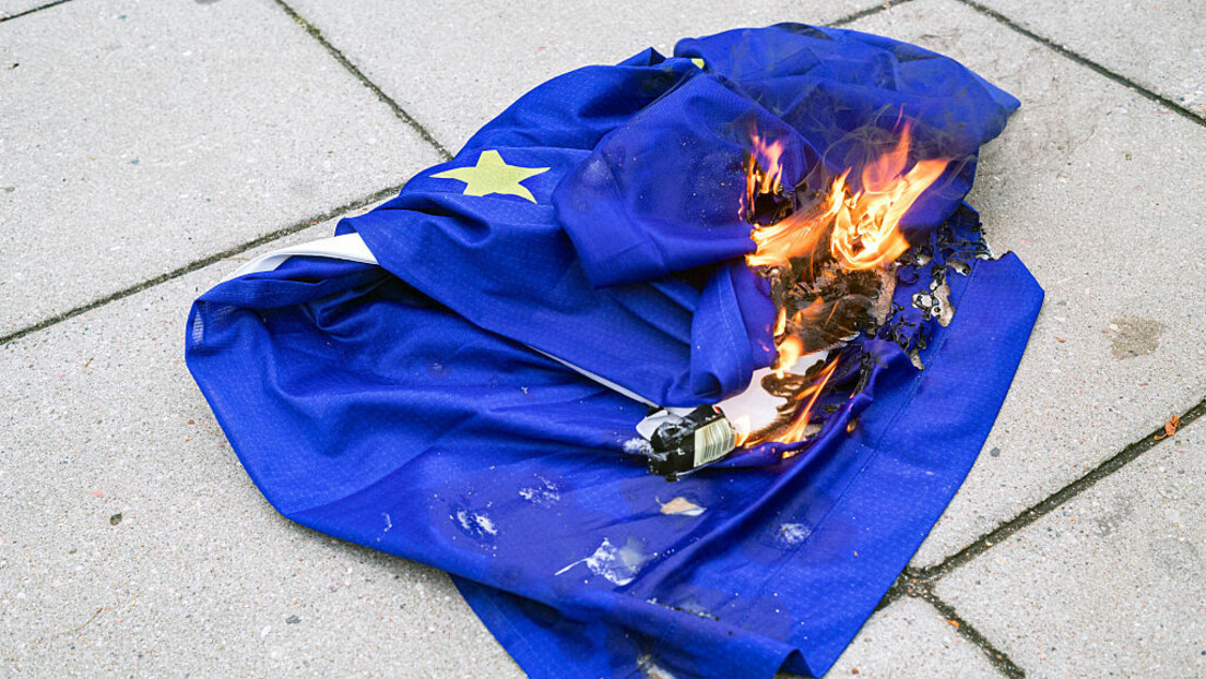 Зашто Америка презире Европу: Бриселски жртвени јарац