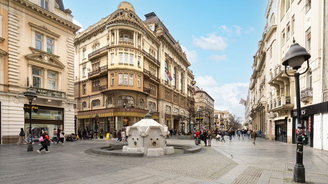 Радно време за празник: Паркинг бесплатан, таксиметар брже куца