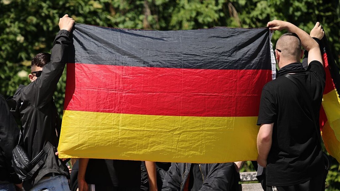 Повратак Немачке у фашистичку диктатуру: Како се ЕУ припрема за рат