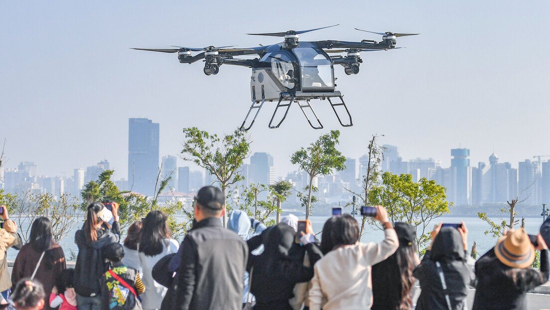 Сви причају о летећим аутомобилима, али када ће се они заиста постати масовно превозно средство