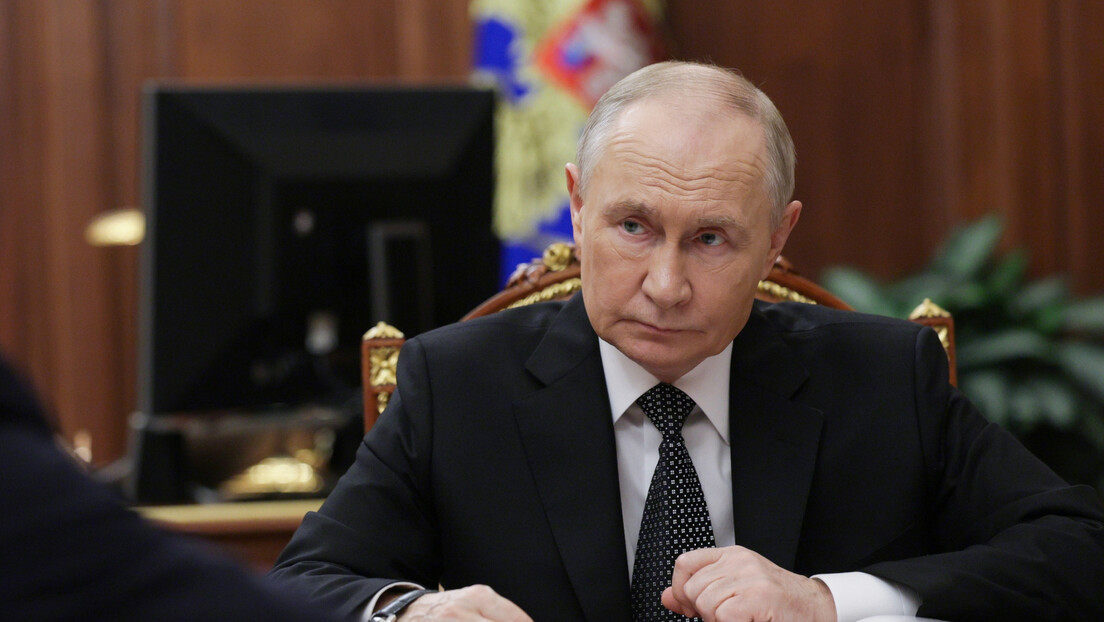 Путин разговарао са Лукашенком: О билатералним питањима и актуелним међународним темама