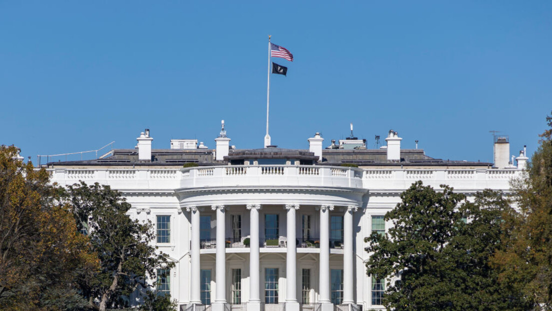 Трамп: Санкције свакој земљи која сарађује са Русијом