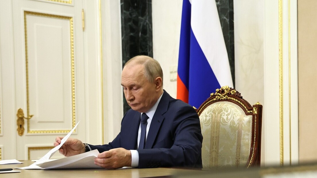 Путин увео доживотну казну затвора за навођење деце на тероризам