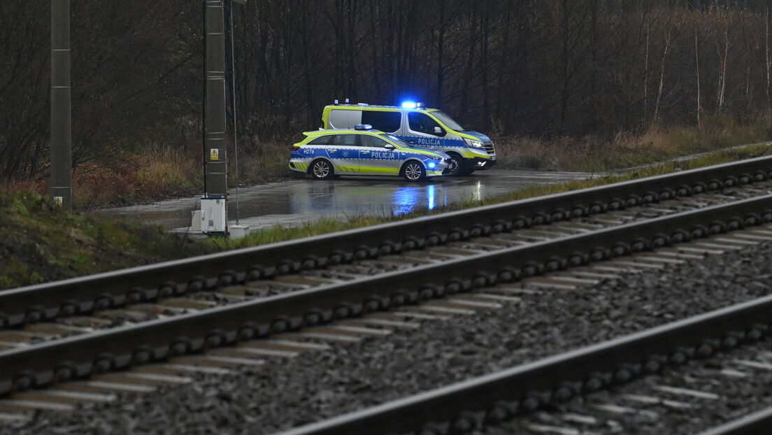 Туск: Украјинци извели диверзију на прузи ка Украјини у Пољској