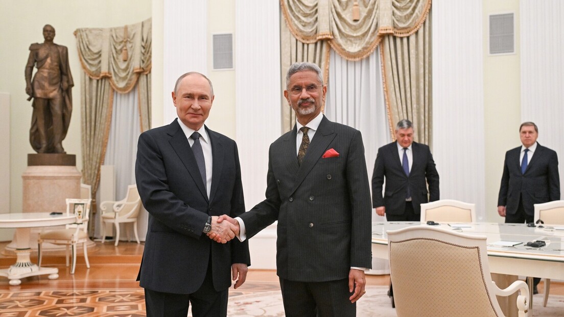 Путин се састао са министром спољних послова Индије: Две земље јачају сарадњу