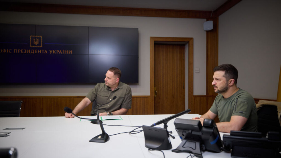 Британска порука Владимиру Зеленском: Или Јермак пада, или ти