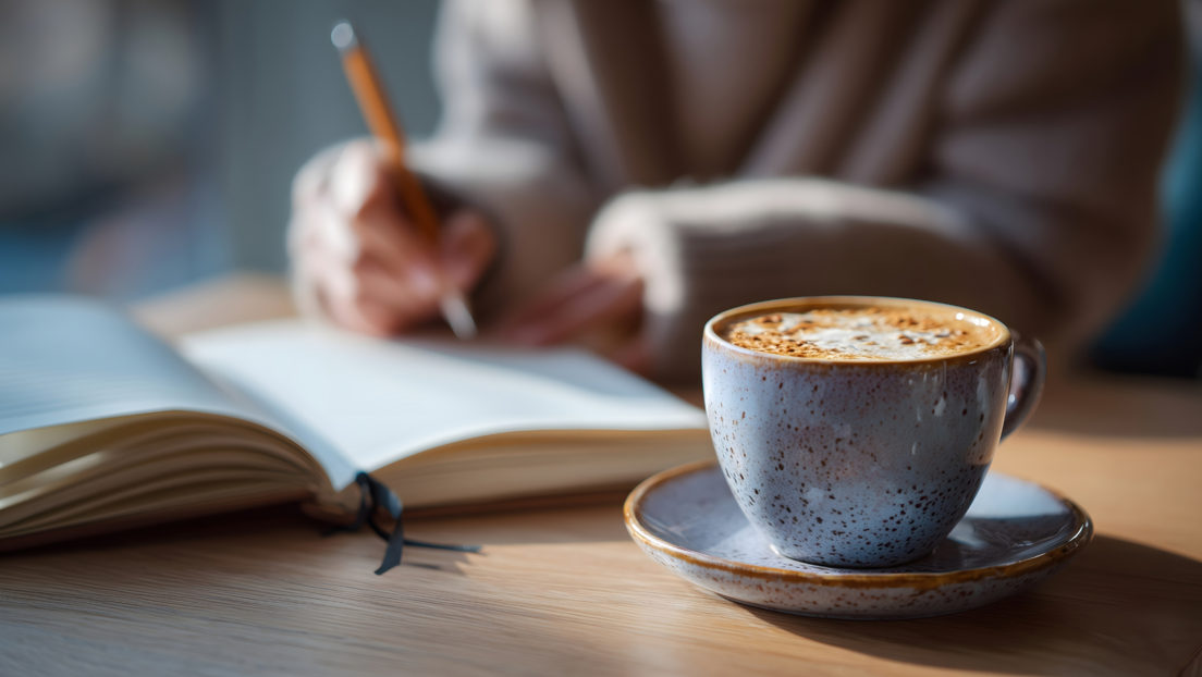 Ево када треба да попијете прву кафу - није одмах након устајања