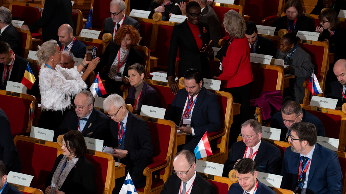 Брнабићева из Стокхолма: Позивају се на Повељу УН, а над Србијом и српским народом починили неправду