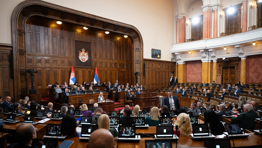 Седница Скупштине Србије почела са два сата закашњења