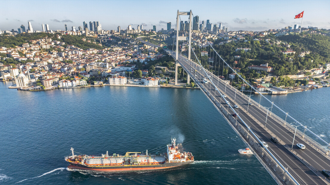 Анализа стручњака за енергетику: Колико је за Србију скупљи турски ЛНГ од руског гаса