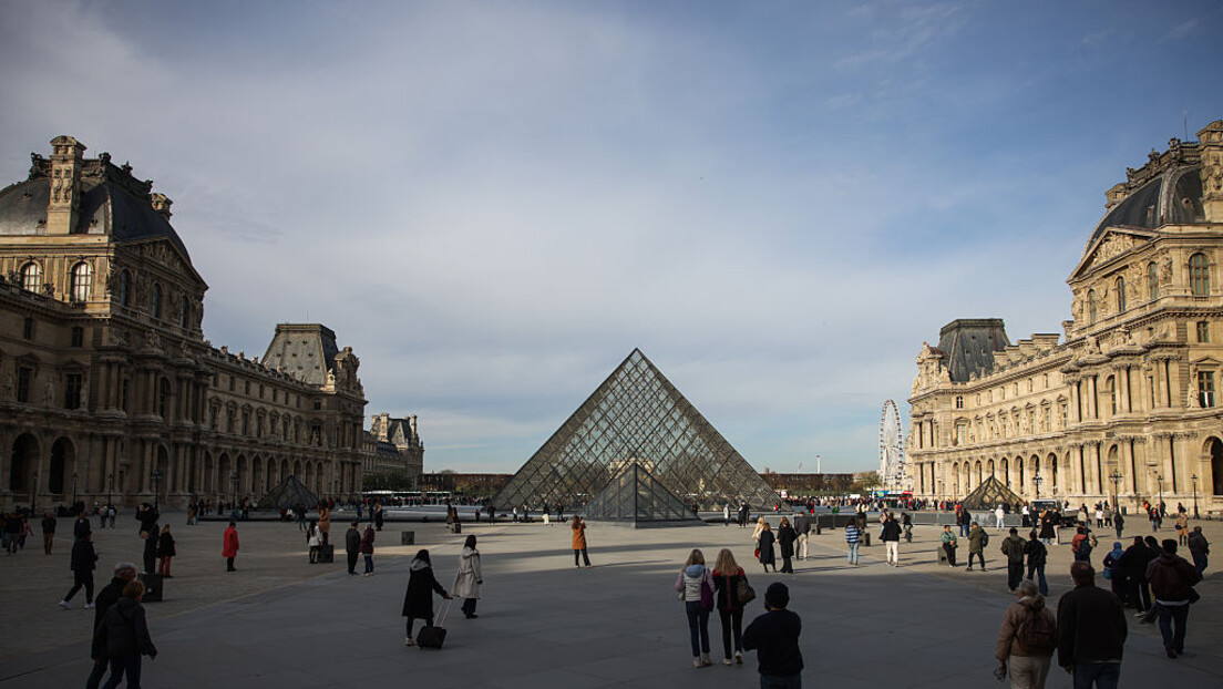 Лувр против туриста: Нова цена ако нисте из ЕУ