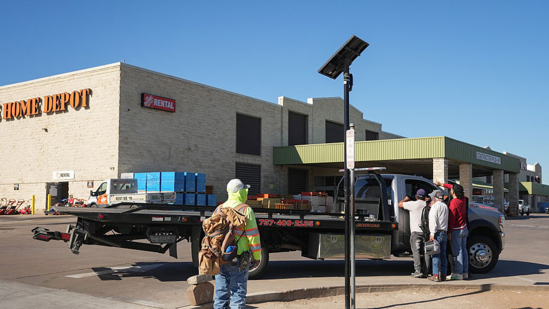 Трамп о новим мерама: Могућа трајна обустава миграција из "земаља трећег света"