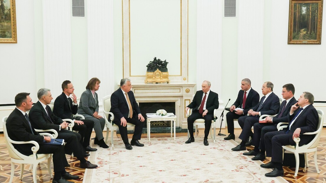 Сијарто у Кремљу: Већ четири године смо на страни мира