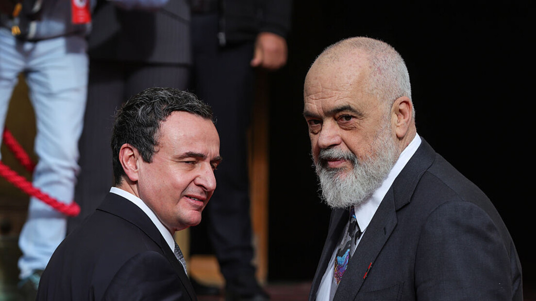 Са Рамом не иде, па не иде: Курти изузет и из прославе Дана заставе Албаније