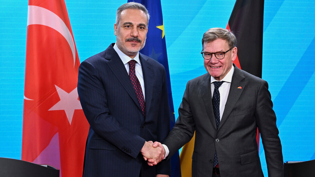 Фидан: Турска спремна да поново буде домаћин мировних преговора Русије и Украјине