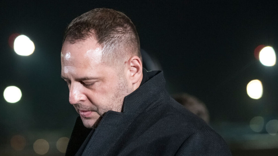 Дмитријев о одласку шефа кабинета Зеленског: Али-баба поднео оставку, остало још 40 разбојника