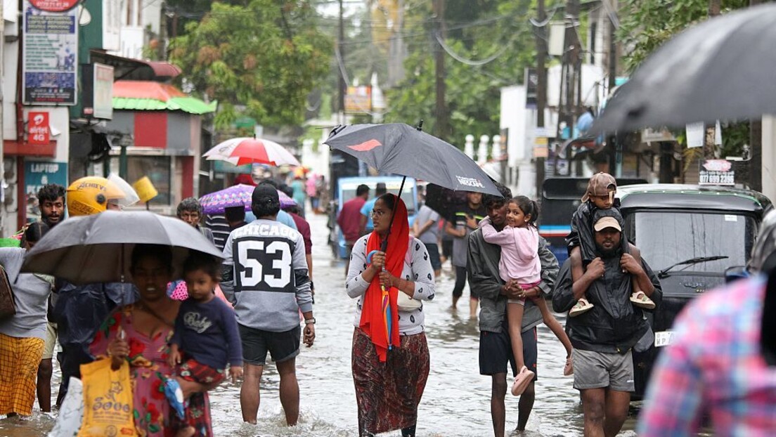Шри Ланка: Проглашено вандредно стање због поплава