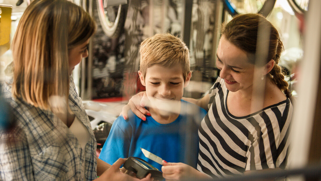 Почиње подела ваучера: За свако дете по 10.000 динара