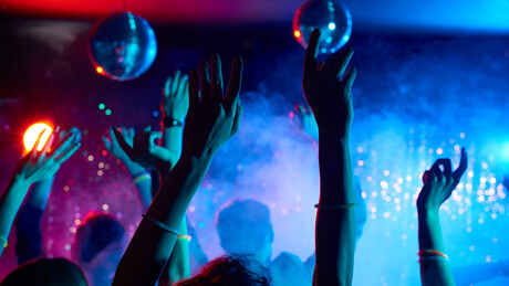 Још један "скандал" због руског језика у Украјини: Санкције и за музику у клубу