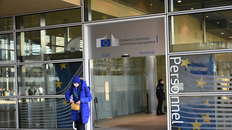 Izveštaj EK o Srbiji: Traže se sankcije Rusiji, vlast da pojača EU propagandu