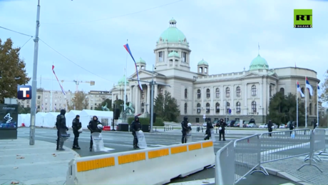 Ispred Skupštine mirno: Redovan saobraćaj u Takovskoj i Bulevaru kralja Aleksandra