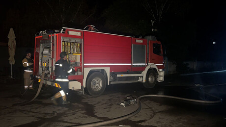 Локализован пожар у Дому пензионера у Тузли: Страдало 11 особа, 35 повређено