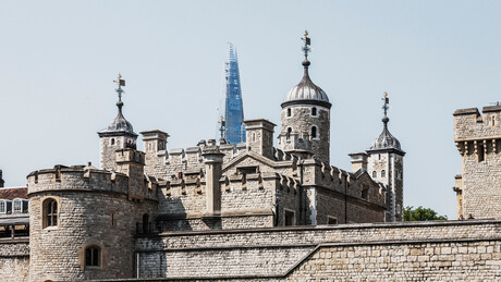 У Великој Британији поново грешком ослобођен затвореник, полиција трага за њим