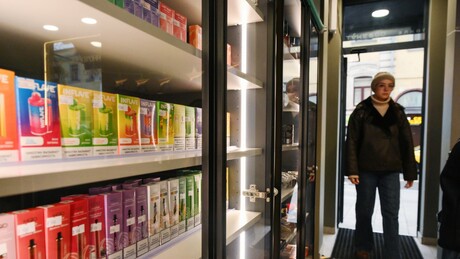 Здравље нације на првом месту: Владимир Путин подржао идеју о забрани продаје вејпова у Русији