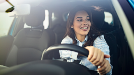 Куповина аутомобила смањује стрес женама, открива руски психолог