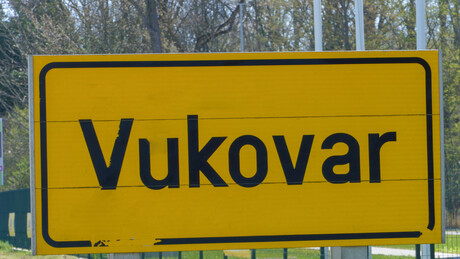 За и против "Српкиње" у Вуковару: За Загреб изложба неприхватљива, за Београд прогон свега српског