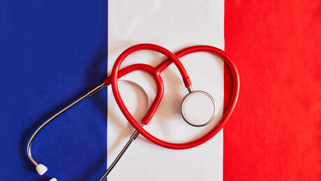 Стандард ЕУ у Француској: Због недостатка правих, ново у понуди - лекар на даљину, у контејнеру