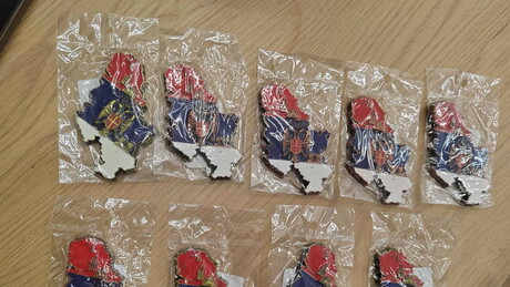 Zaplena suvenira zbog "otcepljenja" AP KiM: Mapa Srbije bez južne srpske pokrajine (FOTO)