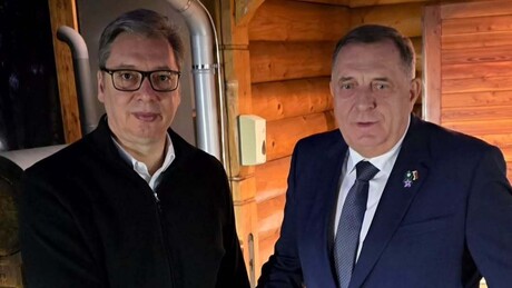 Вучић разговарао са Додиком: Важна питања за будућност српског народа