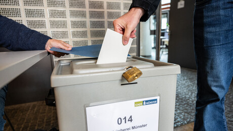 На Западу ипак нешто ново: Бирачи више не верују у демократију