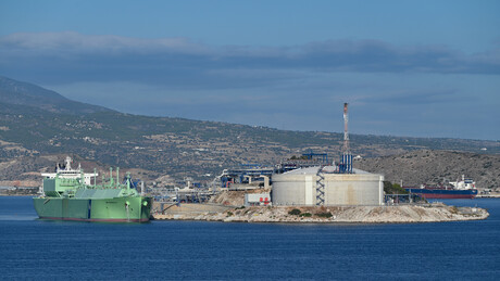 Потписан меморандум: Украјина ће увозити амерички течни природни гас преко Грчке