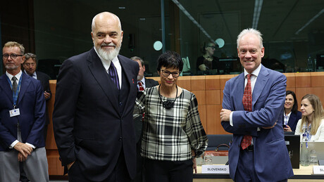 "Кока-кола", жваке и фармерке из Трста: Чега је све Марта Кос остала жељна