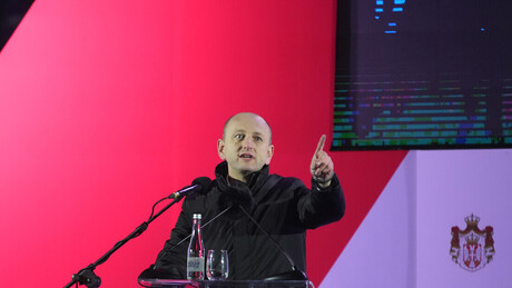 Милан Кнежевић