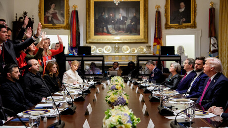 Vašingtonski ultimatum Kijevu: Potpis na sporazum ili ništa od oružja i obaveštajnih podataka?